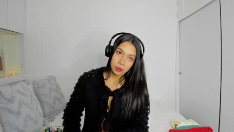 independent model natha online show from 30, 4, 2026