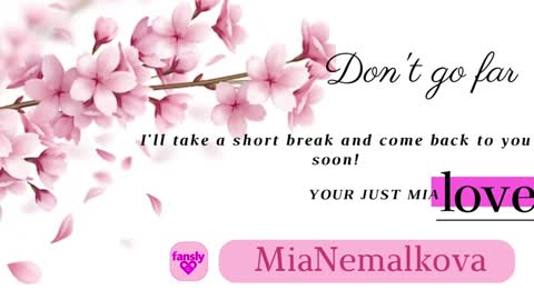 Snapshot of _nemalkovamia chatting on 27, 12, 2024 Mia with a big heart online show from 27, 12, 2024