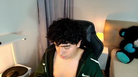 Snapshot of _nickconnor1 chatting on 8, 12, 2024 Nicolas online show from 8, 12, 2024