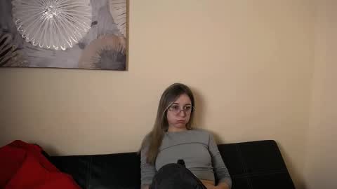 Nica online show from 4, 3, 2026