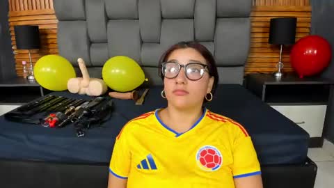  NicoleSweet1 online show from 17, 6, 2026