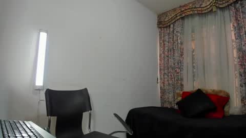 Niki online show from 8, 2, 2025