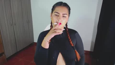 Snapshot of _ninahot chatting on 12, 12, 2024 Nina online show from 12, 12, 2024