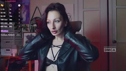 Snapshot of _owner_ chatting on 10, 1, 2025 The Supreme Goddess Rose online show from 10, 1, 2025