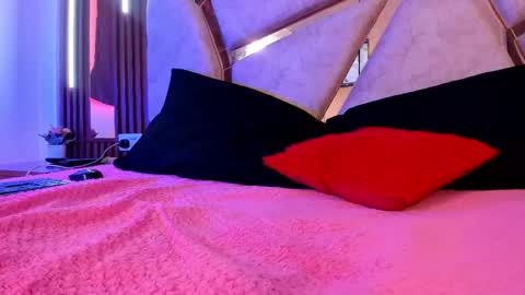 Pau online show from 14, 3, 2026