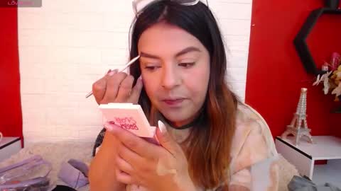 Laura online show from 1, 12, 2025