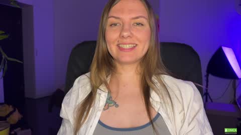 Snapshot of _private_person_ chatting on 4, 12, 2024 HADLY today day-off see u online 0112 online show from 4, 12, 2024