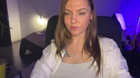 Snapshot of _private_person_ chatting on 7, 12, 2024 HADLY today day-off see u online 0112 online show from 7, 12, 2024