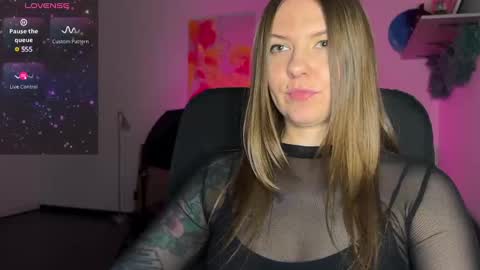 Snapshot of _private_person_ chatting on 15, 1, 2025 HADLY today day-off see u online 0112 online show from 15, 1, 2025