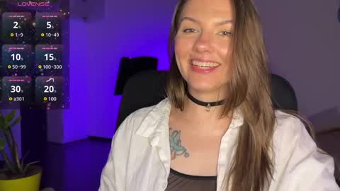 Snapshot of _private_person_ chatting on 3, 2, 2025 HADLY today day-off see u online 0112 online show from 3, 2, 2025