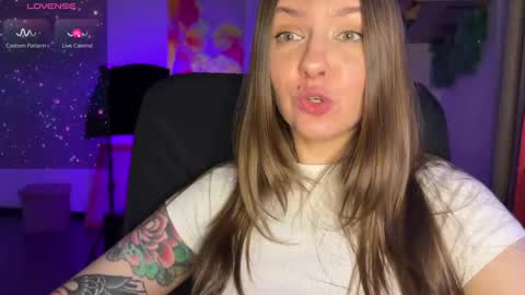 Snapshot of _private_person_ chatting on 12, 2, 2025 HADLY today day-off see u online 0112 online show from 12, 2, 2025