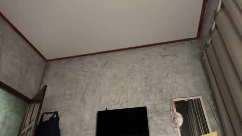 Snapshot of _private_person_ chatting on 13, 10, 2025 HADLY today day-off see u online 0112 online show from 13, 10, 2025