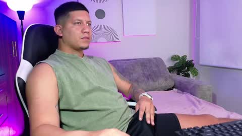 Snapshot of _robertobaggio chatting on 10, 5, 2026 Roberto online show from 10, 5, 2026