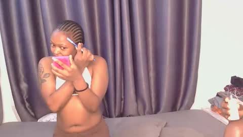 Snapshot of _roxxana chatting on 12, 4, 2026 Roxxana online show from 12, 4, 2026