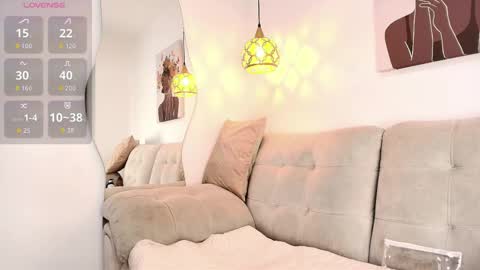 Snapshot of _samara_smith chatting on 6, 11, 2025 _samara_smith online show from 6, 11, 2025