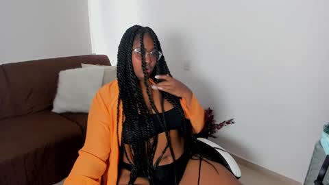 Snapshot of _sarah_banks chatting on 30, 1, 2025 Ms. JONES online show from 30, 1, 2025