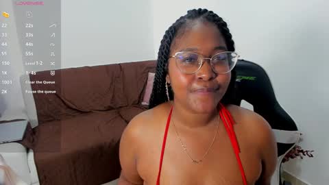 Snapshot of _sarah_banks chatting on 1, 2, 2025 Ms. JONES online show from 1, 2, 2025