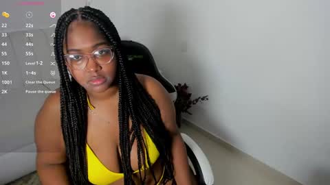 Snapshot of _sarah_banks chatting on 5, 2, 2025 Ms. JONES online show from 5, 2, 2025