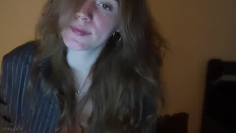 Snapshot of _sensualia_ chatting on 4, 5, 2026 Lia online show from 4, 5, 2026