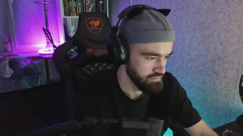 Snapshot of _serious_man chatting on 9, 10, 2025 Ask me online show from 9, 10, 2025