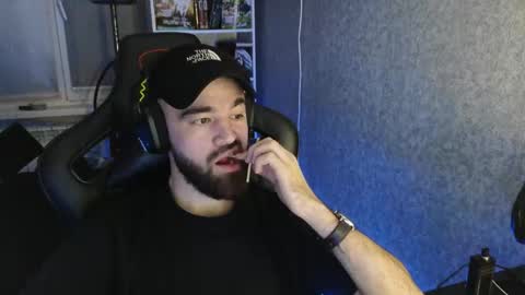 Snapshot of _serious_man chatting on 19, 11, 2025 Ask me online show from 19, 11, 2025