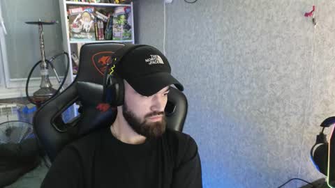 Snapshot of _serious_man chatting on 23, 11, 2025 Ask me online show from 23, 11, 2025