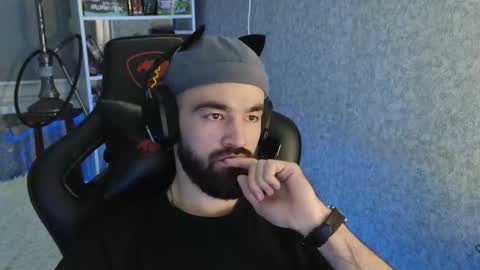 Snapshot of _serious_man chatting on 25, 11, 2025 Ask me online show from 25, 11, 2025