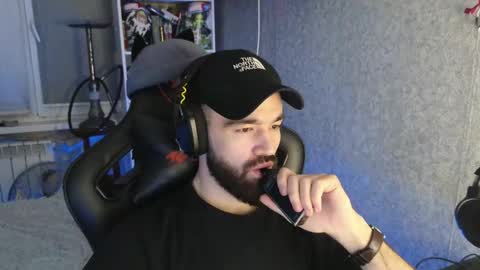 Snapshot of _serious_man chatting on 28, 11, 2025 Ask me online show from 28, 11, 2025