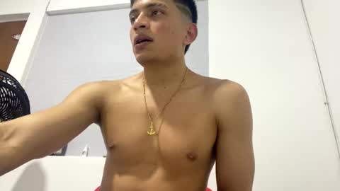 Juan Pablo-independent model online show from 2, 1, 2025