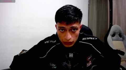 Juan Pablo-independent model online show from 24, 1, 2025