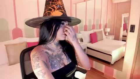 Sharlot online show from 31, 10, 2025