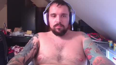 _smiley_bear27 online show from 18, 10, 2025