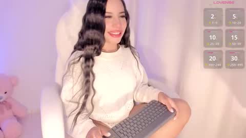 Snapshot of _sofiaa__ chatting on 25, 9, 2025 online show from 25, 9, 2025