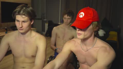 OLIVERpvt is open online show from 5, 12, 2024