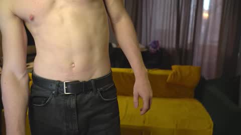 OLIVERpvt is open online show from 22, 10, 2025