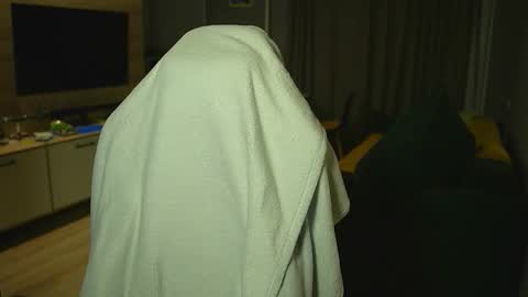 OLIVERpvt is open online show from 29, 11, 2025