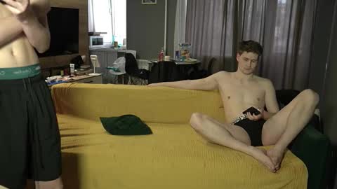 OLIVERpvt is open online show from 22, 3, 2026