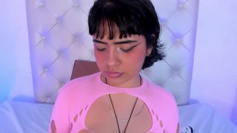 Snapshot of _sowy_venus_ chatting on 27, 10, 2025 V E N U S online show from 27, 10, 2025