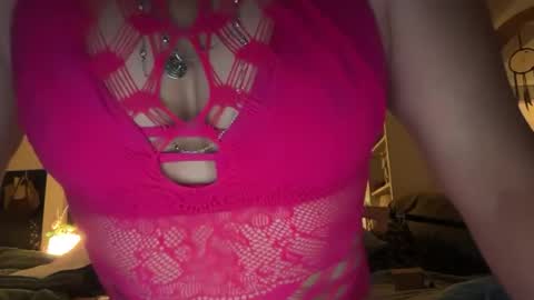 _ssandks_ online show from 27, 7, 2026