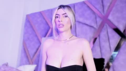 Snapshot of _stacypeach_ chatting on 20, 5, 2026 Stacy peach online show from 20, 5, 2026