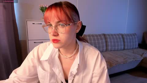 _sweetiemary_ online show from 5, 4, 2026
