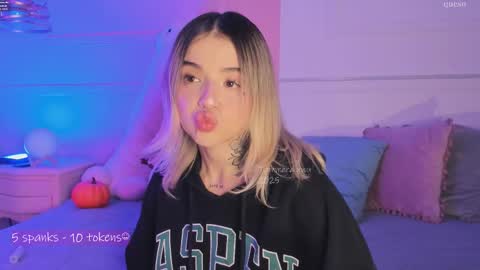 _tammarra_ online show from 10, 11, 2025