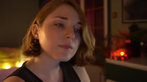 Snapshot of _the_sun_ chatting on 24, 5, 2026 Evi online show from 24, 5, 2026
