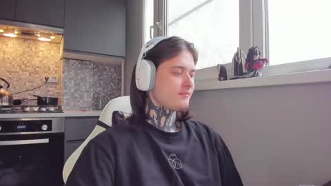 _torfin_ online show from 10, 3, 2025