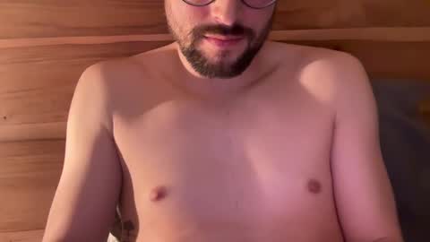 Snapshot of _ur_happy_meal chatting on 28, 12, 2024 DJ online show from 28, 12, 2024