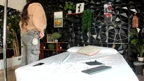 _valentina_69 online show from 17, 10, 2025