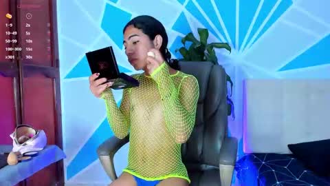 Valeria Montes online show from 17, 9, 2025