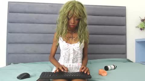 _violet_moon1 online show from 22, 2, 2025