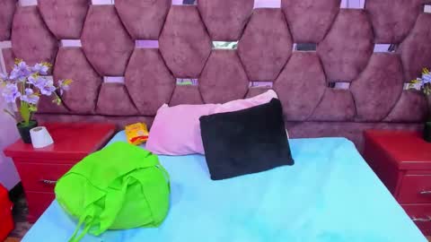 _violeta18_ online show from 11, 11, 2025