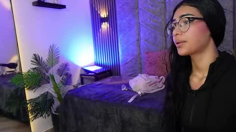   online show from 17, 4, 2026